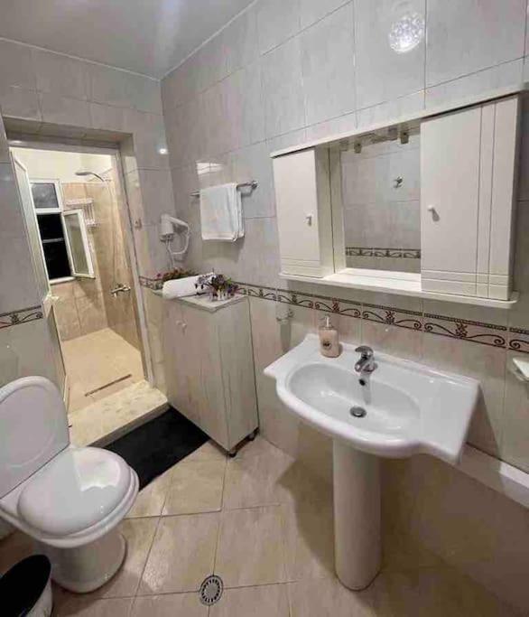 Nice Central Apartment In Tirana City 외부 사진