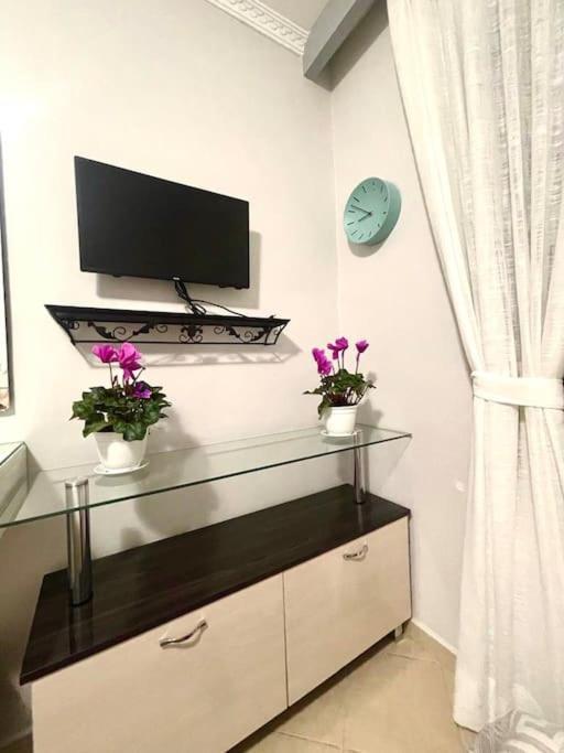 Nice Central Apartment In Tirana City 외부 사진
